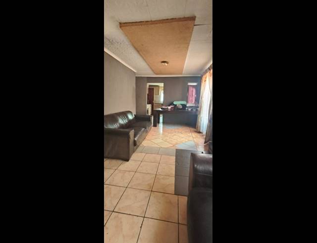 3 BEDROOM HOUSE FOR SALE IN PHILIP NEL PARK